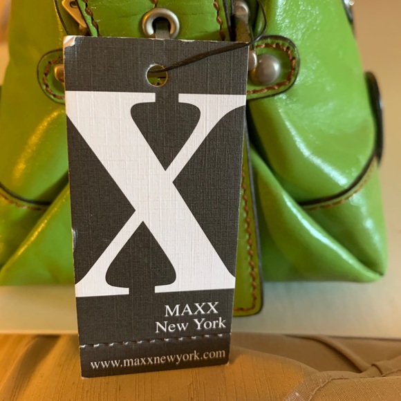 Apple Green Leather Handbag - Picture 6 of 6